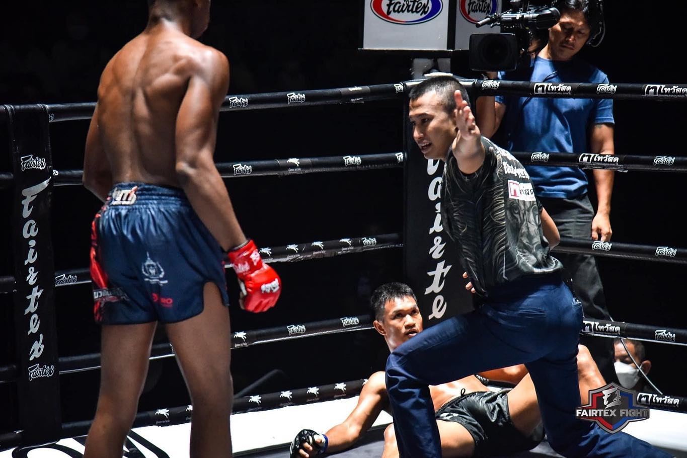 LUMPINEE STADIUM - FAIRTEX FIGHT TICKETS - Image 4
