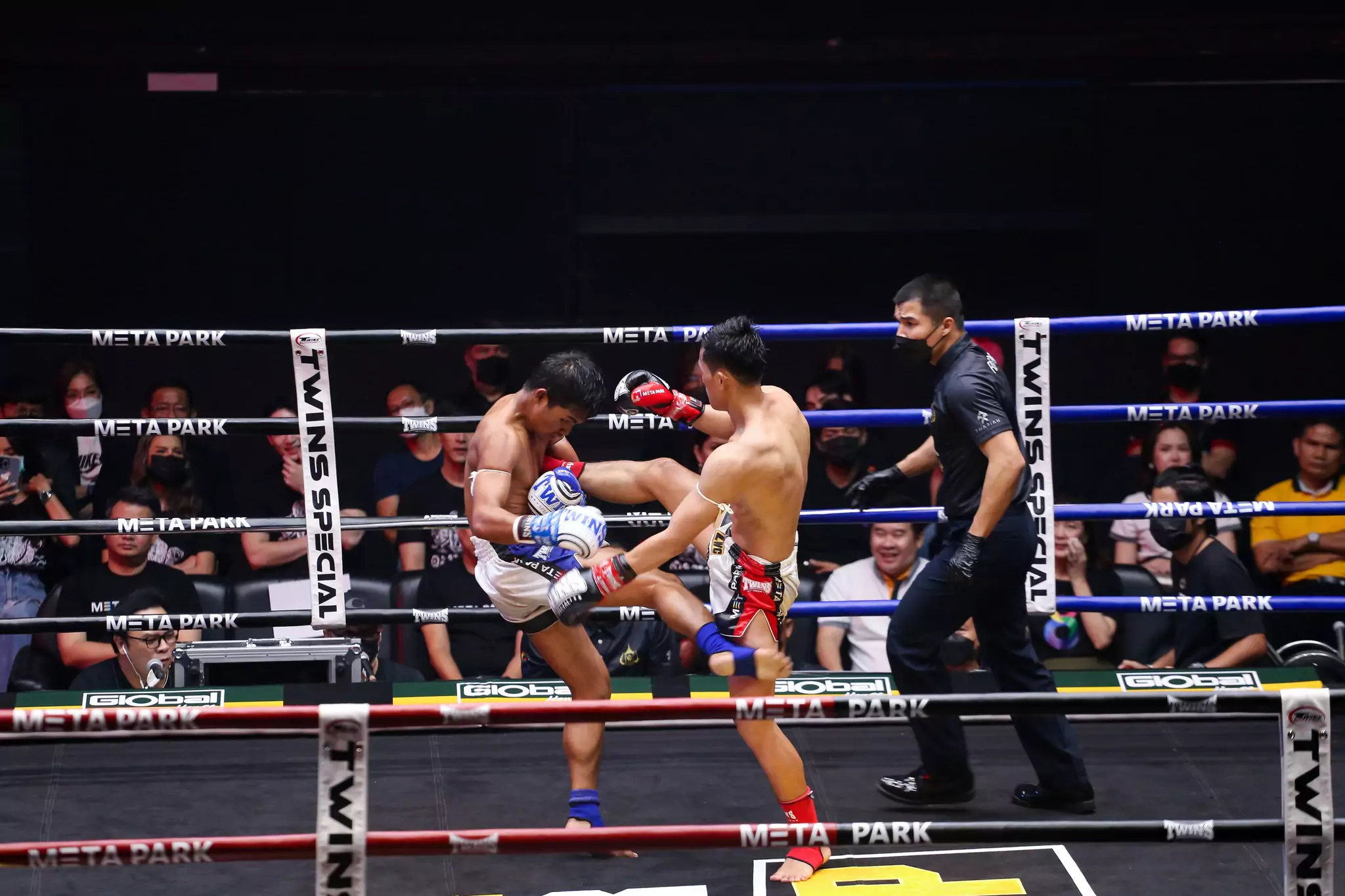 LUMPINEE STADIUM - LWC SUPERCHAMP TICKETS - Image 2